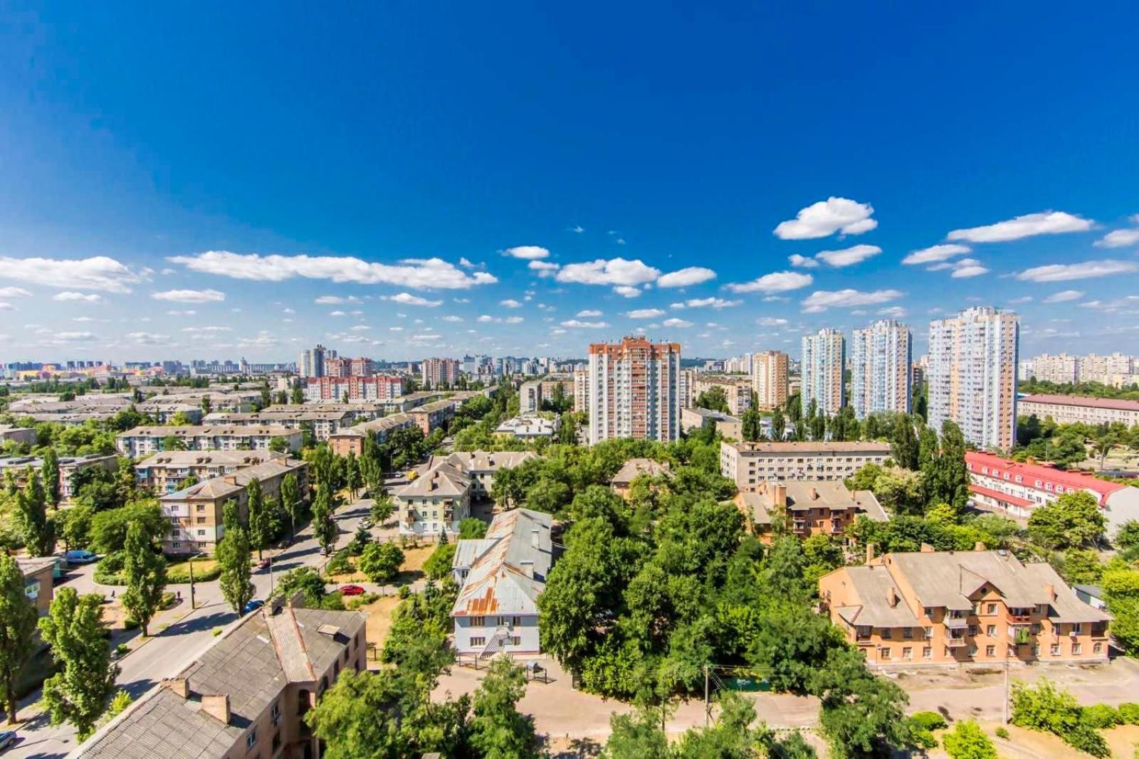 Large 2 Room Apartment With A Beautiful View 2 Min Metro Chernigivska Киев Екстериор снимка